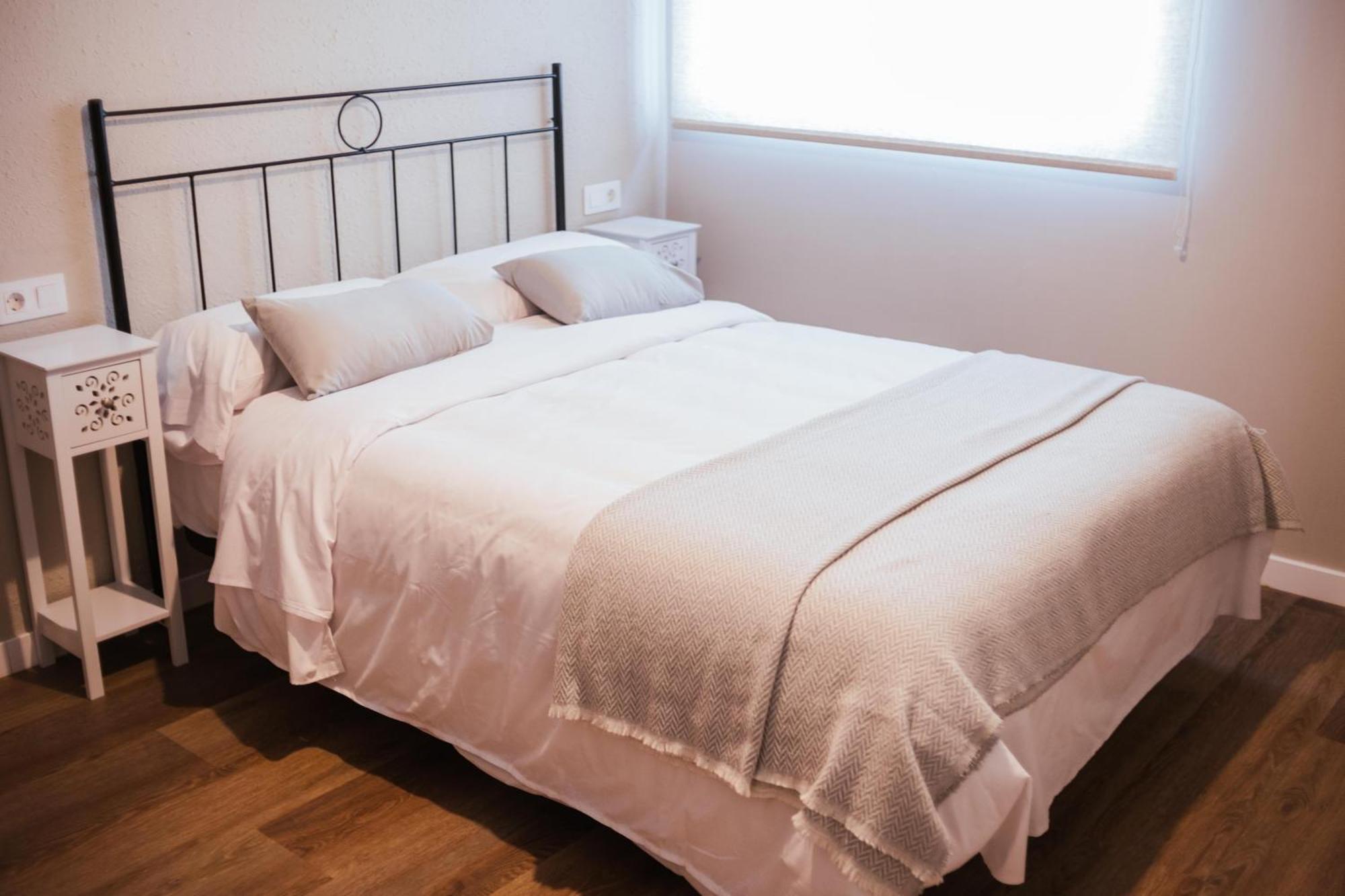 Hostal Entreolivos Badajoz Esterno foto