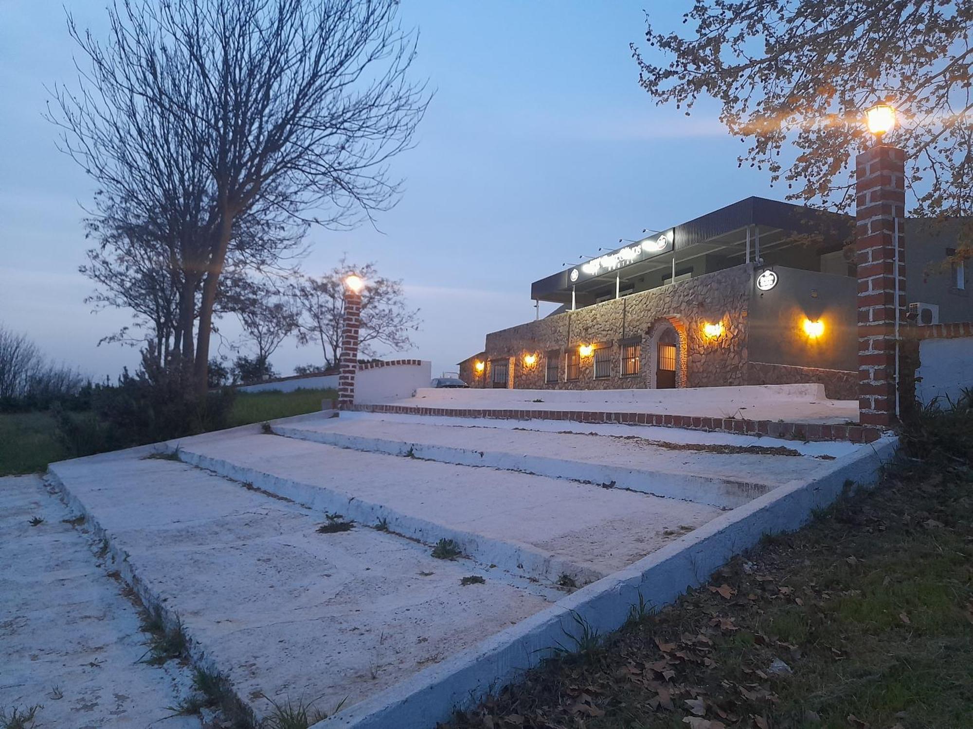 Hostal Entreolivos Badajoz Esterno foto